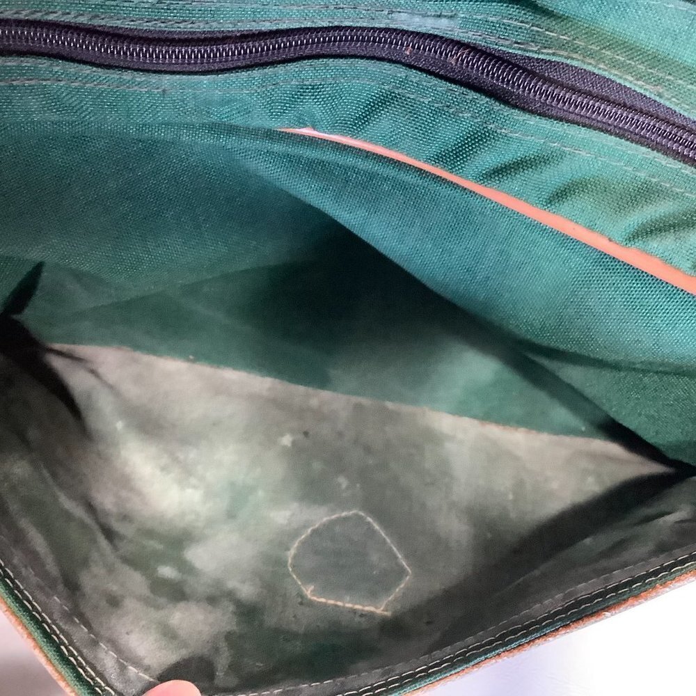 Vintage Wilderness Experience Duffle Bag Green 20" x 12" - Picture 10 of 16